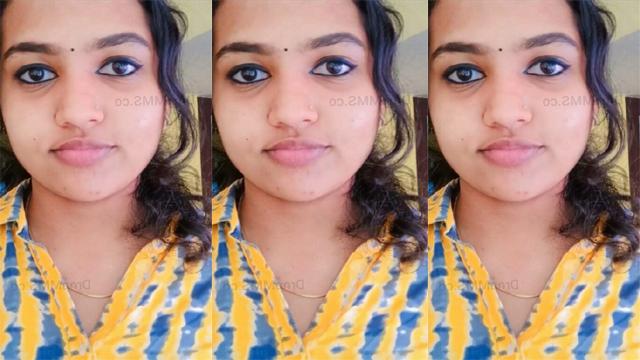 Mallu Girl Showing Boobs and Pussy to Lover in Video Free