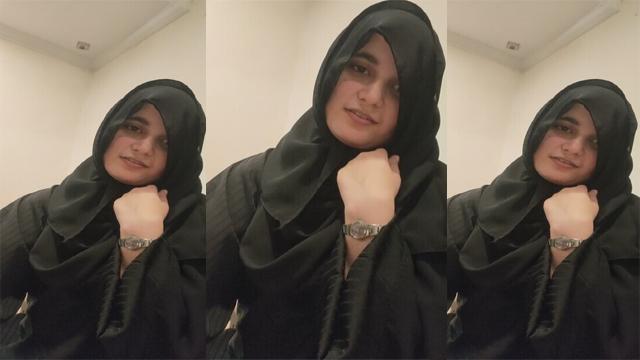 Punjabi Hijabi Young Wife Sucking Ex Boyfriend Dick
