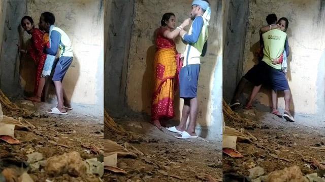 Majdoor Ne Bhabhi Ko Khade Khade Gund Mar Di Viral