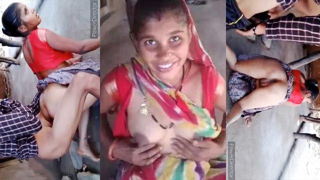 Villege Bhabhi ko Dudhwala ne Choda Outdoor Sex